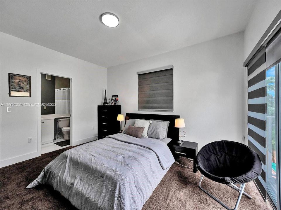 For Rent: $3,500 (3 beds, 3 baths, 1510 Square Feet)