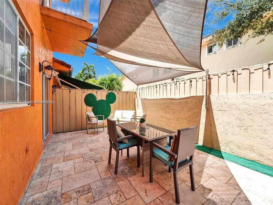 For Rent: $3,500 (3 beds, 3 baths, 1510 Square Feet)