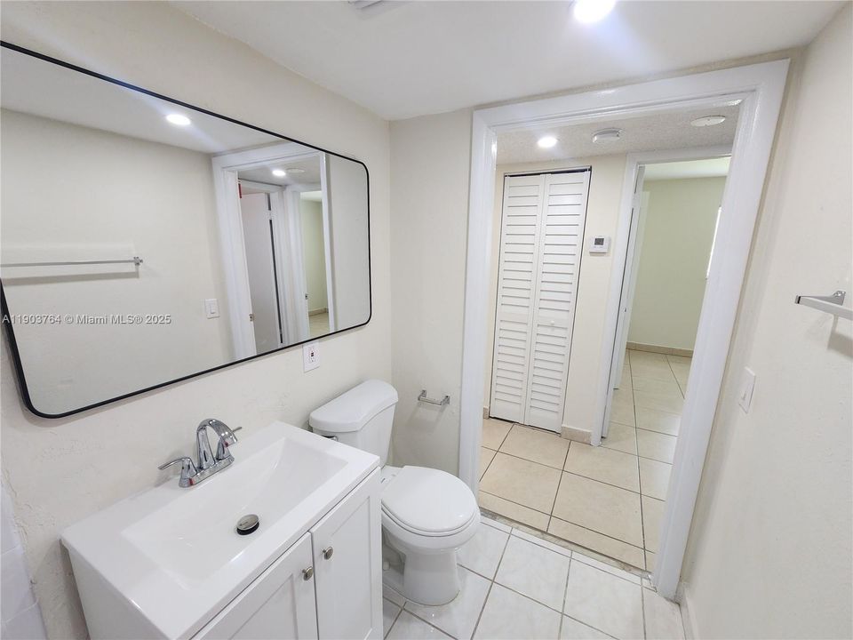 最近租的: $1,950 (2 贝兹, 1 浴室, 800 平方英尺)