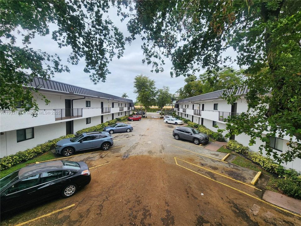 最近租的: $1,950 (2 贝兹, 1 浴室, 800 平方英尺)