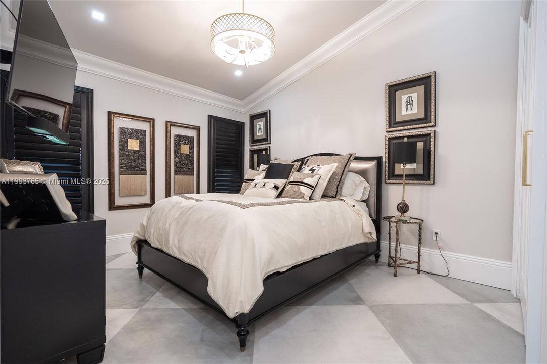 For Sale: $1,550,000 (3 beds, 3 baths, 2466 Square Feet)