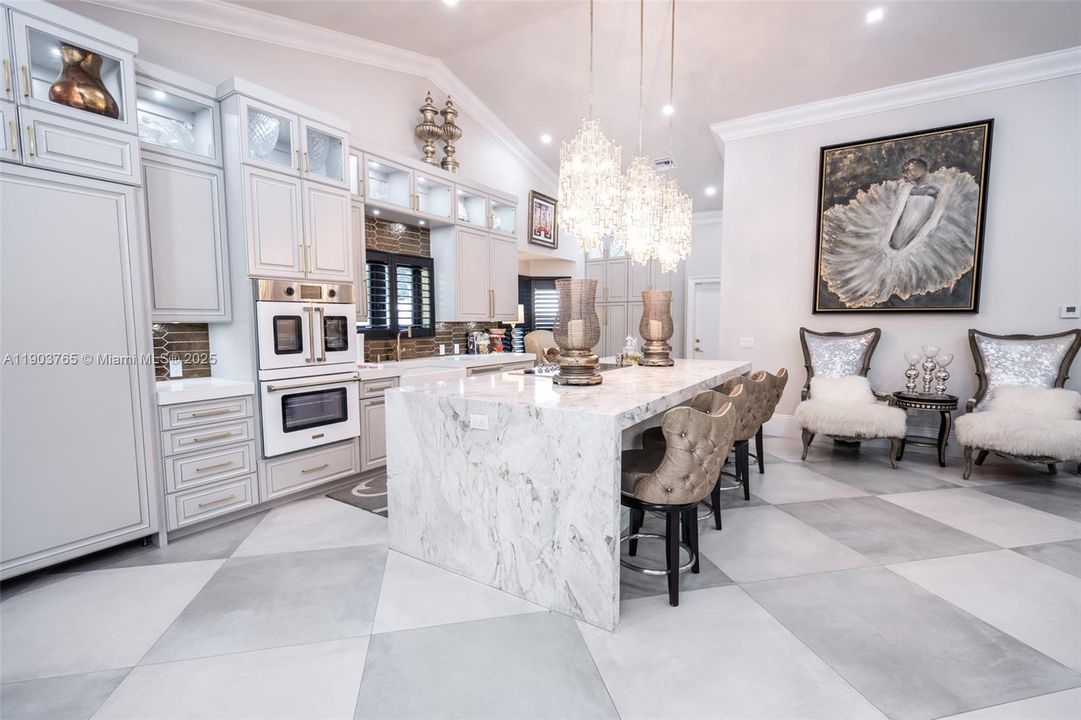 For Sale: $1,550,000 (3 beds, 3 baths, 2466 Square Feet)