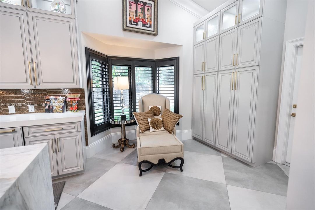 For Sale: $1,550,000 (3 beds, 3 baths, 2466 Square Feet)