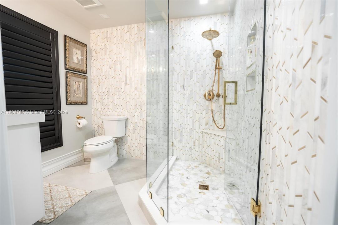 For Sale: $1,550,000 (3 beds, 3 baths, 2466 Square Feet)