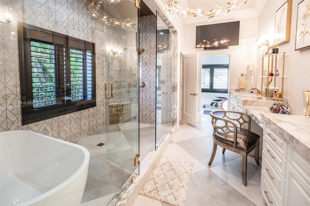 For Sale: $1,550,000 (3 beds, 3 baths, 2466 Square Feet)