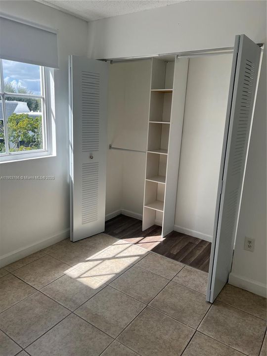 For Rent: $2,100 (2 beds, 2 baths, 1004 Square Feet)