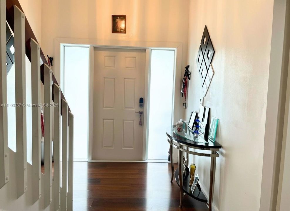 En Venta: $399,000 (3 camas, 2 baños, 1245 Pies cuadrados)