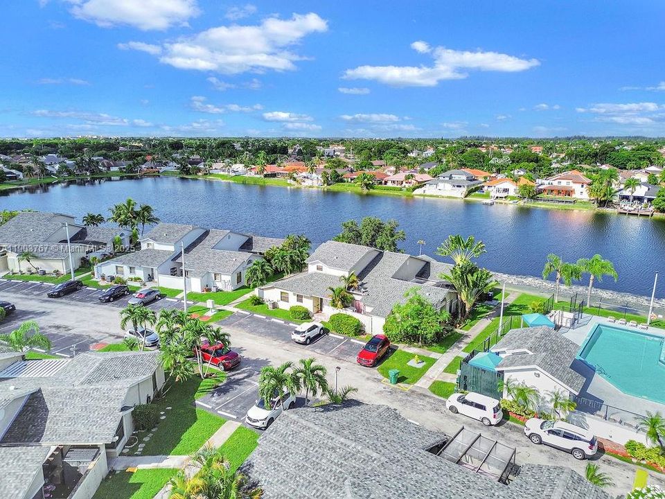 En Venta: $399,000 (3 camas, 2 baños, 1245 Pies cuadrados)