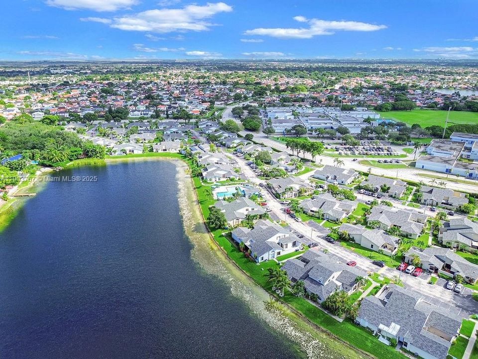 En Venta: $399,000 (3 camas, 2 baños, 1245 Pies cuadrados)