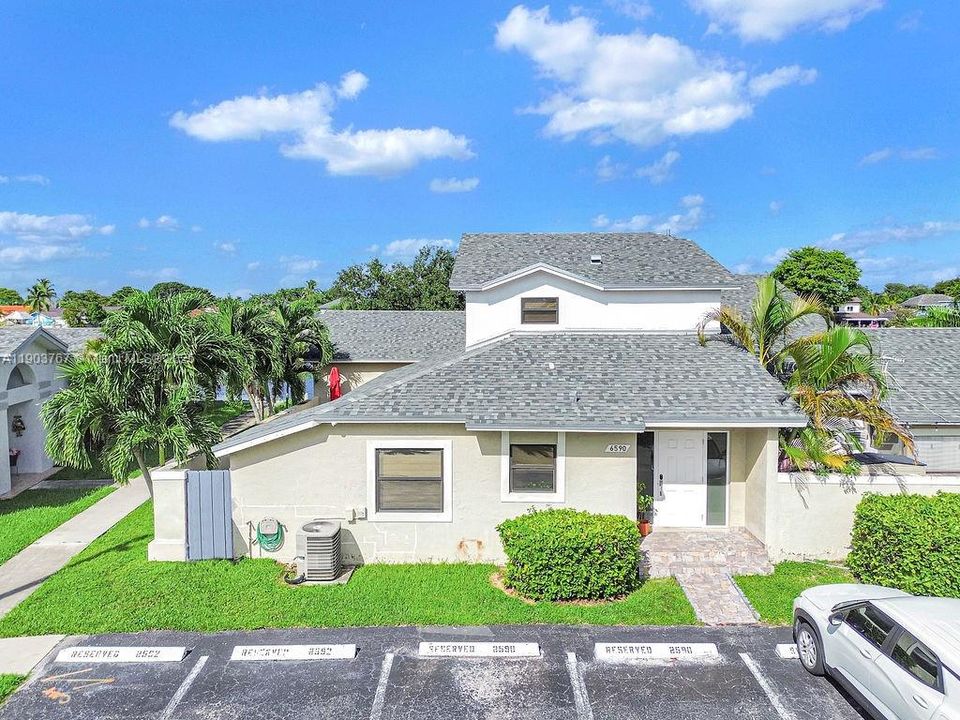 En Venta: $399,000 (3 camas, 2 baños, 1245 Pies cuadrados)