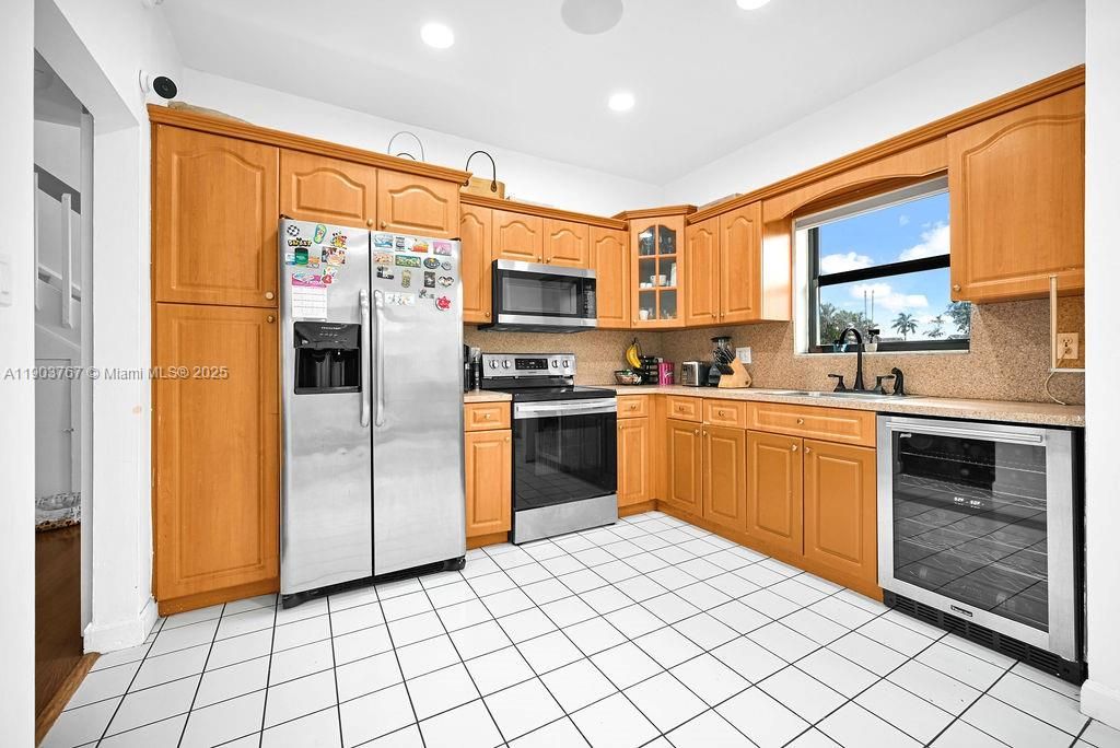 En Venta: $399,000 (3 camas, 2 baños, 1245 Pies cuadrados)