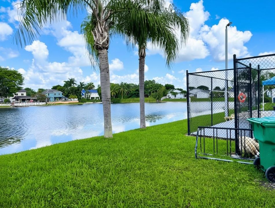 En Venta: $399,000 (3 camas, 2 baños, 1245 Pies cuadrados)