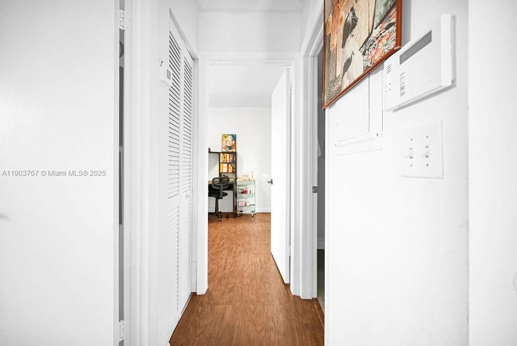 En Venta: $399,000 (3 camas, 2 baños, 1245 Pies cuadrados)