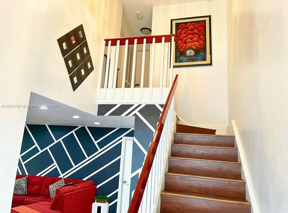 En Venta: $399,000 (3 camas, 2 baños, 1245 Pies cuadrados)