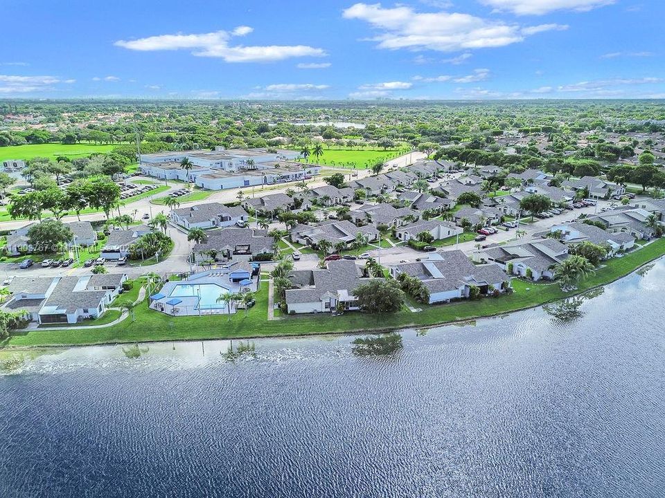 En Venta: $399,000 (3 camas, 2 baños, 1245 Pies cuadrados)