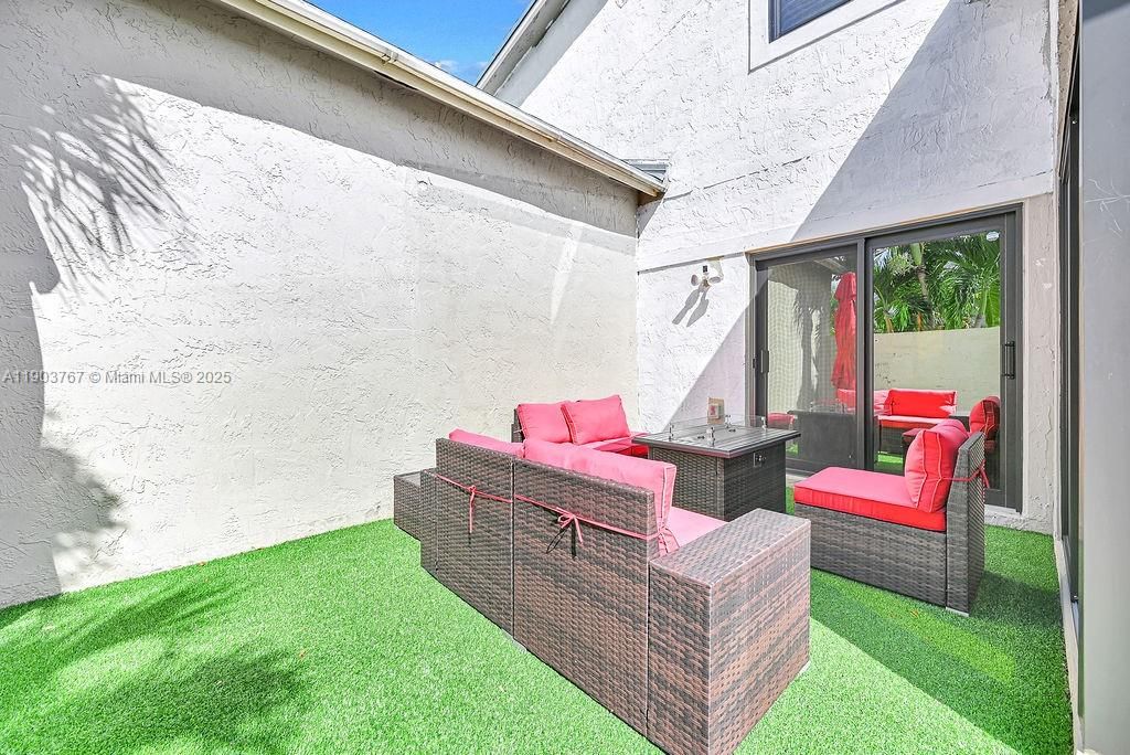 En Venta: $399,000 (3 camas, 2 baños, 1245 Pies cuadrados)