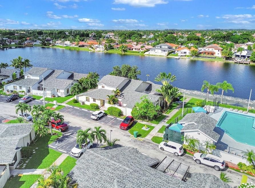 En Venta: $399,000 (3 camas, 2 baños, 1245 Pies cuadrados)