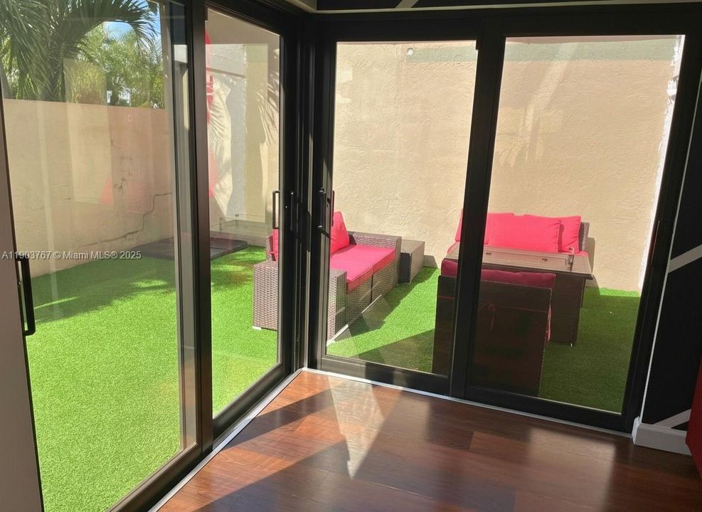 En Venta: $399,000 (3 camas, 2 baños, 1245 Pies cuadrados)
