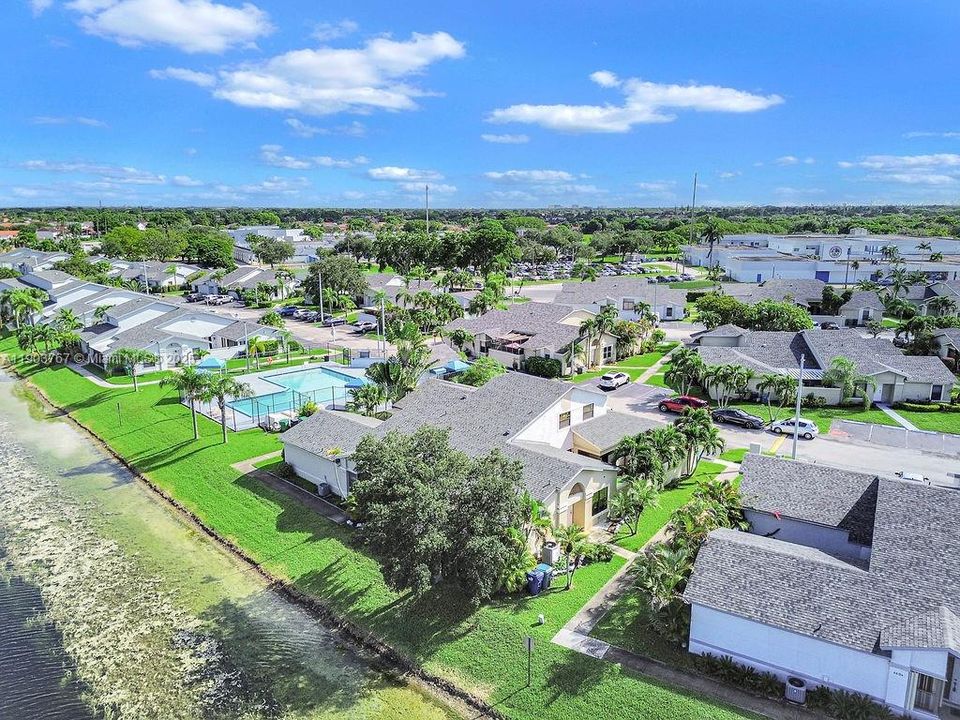 En Venta: $399,000 (3 camas, 2 baños, 1245 Pies cuadrados)