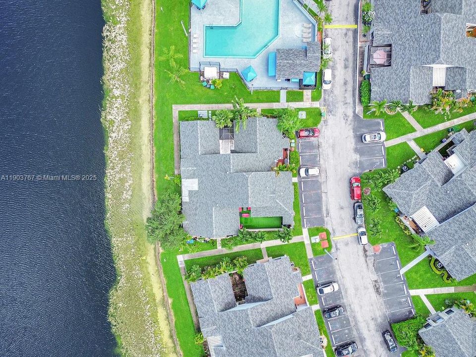 En Venta: $399,000 (3 camas, 2 baños, 1245 Pies cuadrados)