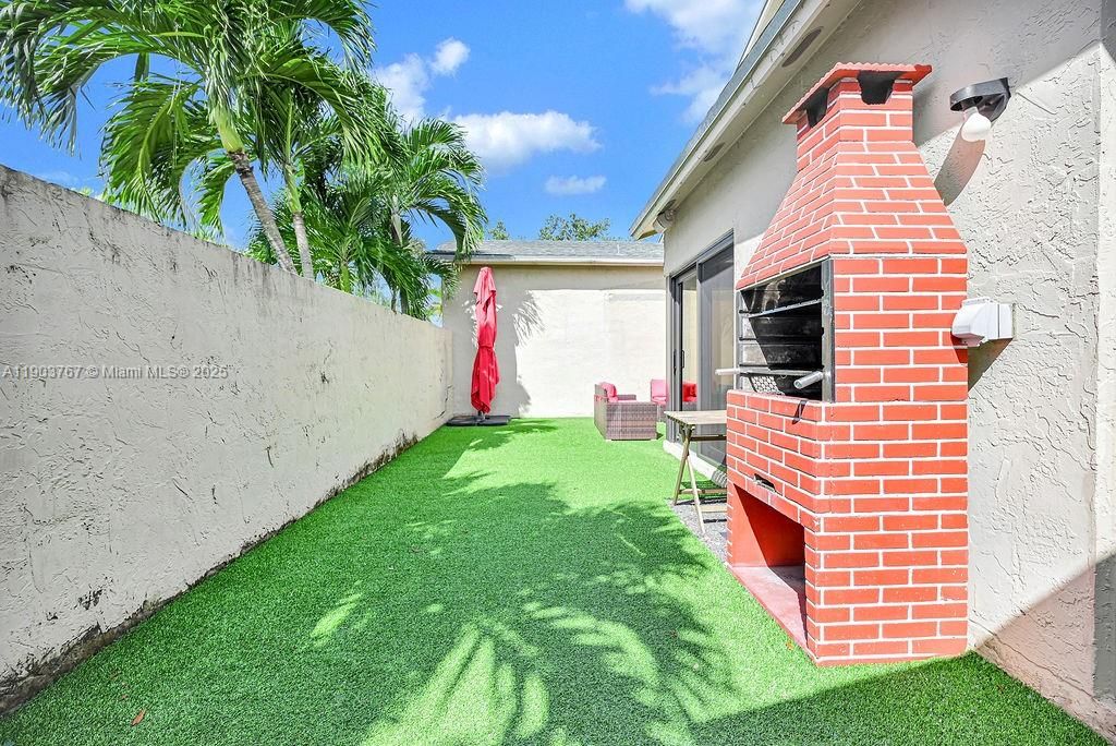 En Venta: $399,000 (3 camas, 2 baños, 1245 Pies cuadrados)