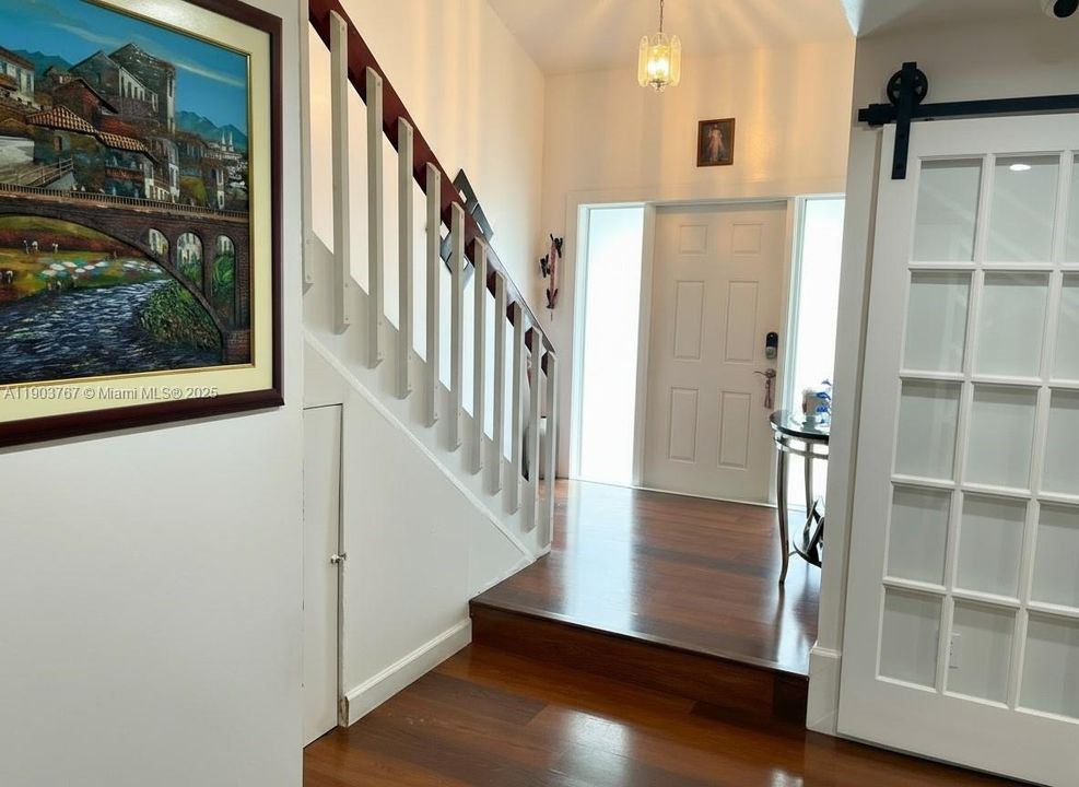 En Venta: $399,000 (3 camas, 2 baños, 1245 Pies cuadrados)