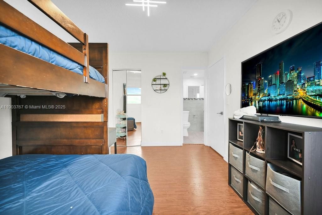 En Venta: $399,000 (3 camas, 2 baños, 1245 Pies cuadrados)