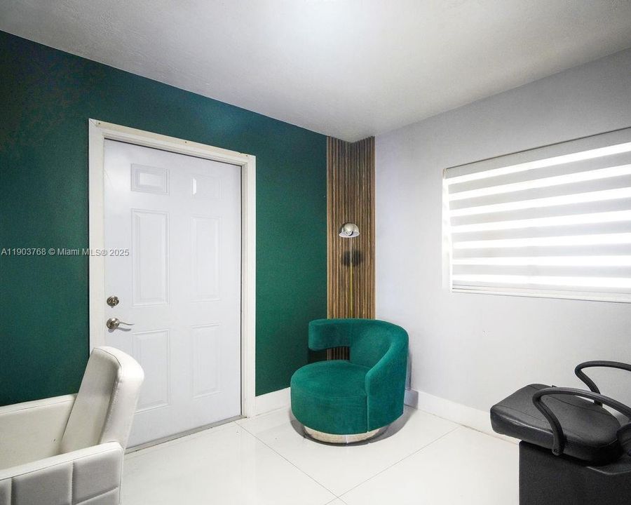 For Sale: $750,000 (3 beds, 2 baths, 1350 Square Feet)