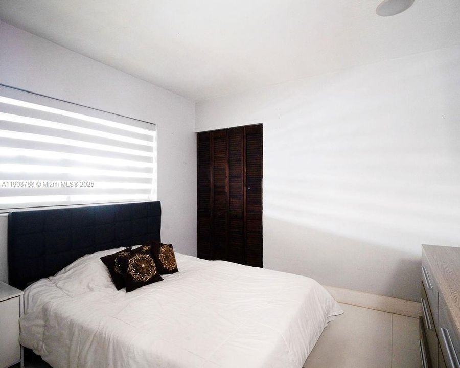 For Sale: $750,000 (3 beds, 2 baths, 1350 Square Feet)