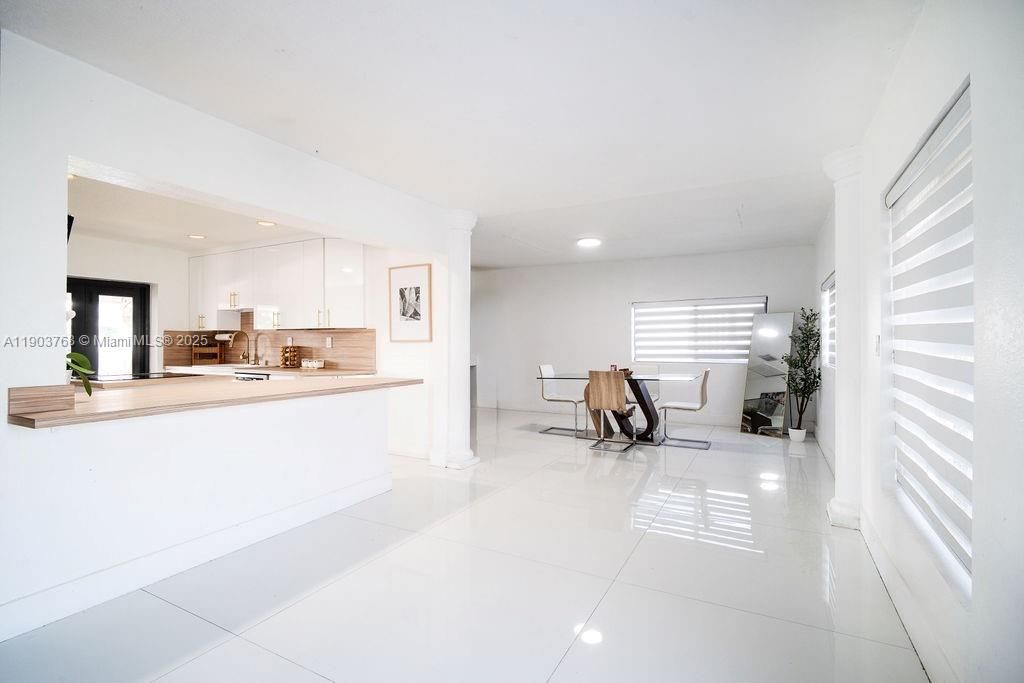 For Sale: $750,000 (3 beds, 2 baths, 1350 Square Feet)