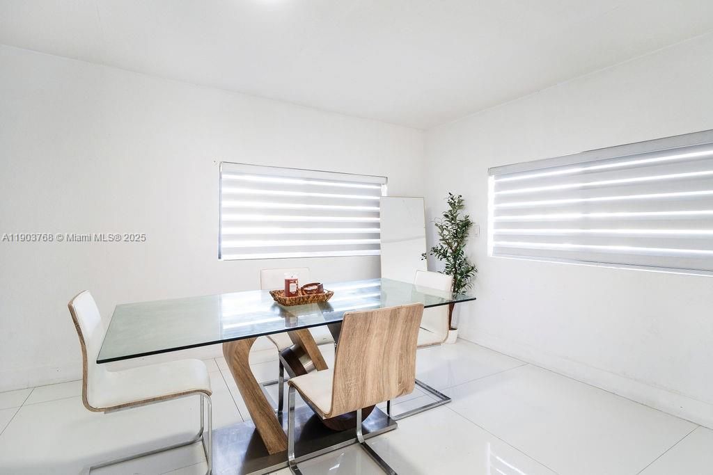 For Sale: $750,000 (3 beds, 2 baths, 1350 Square Feet)