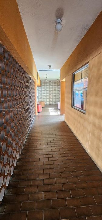 For Rent: $1,674 (1 beds, 1 baths, 610 Square Feet)