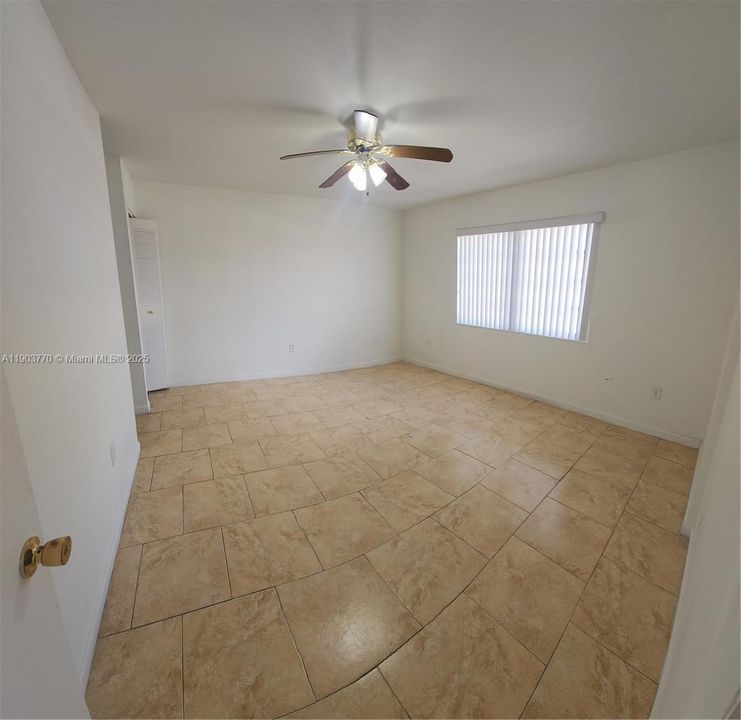 For Rent: $1,674 (1 beds, 1 baths, 610 Square Feet)