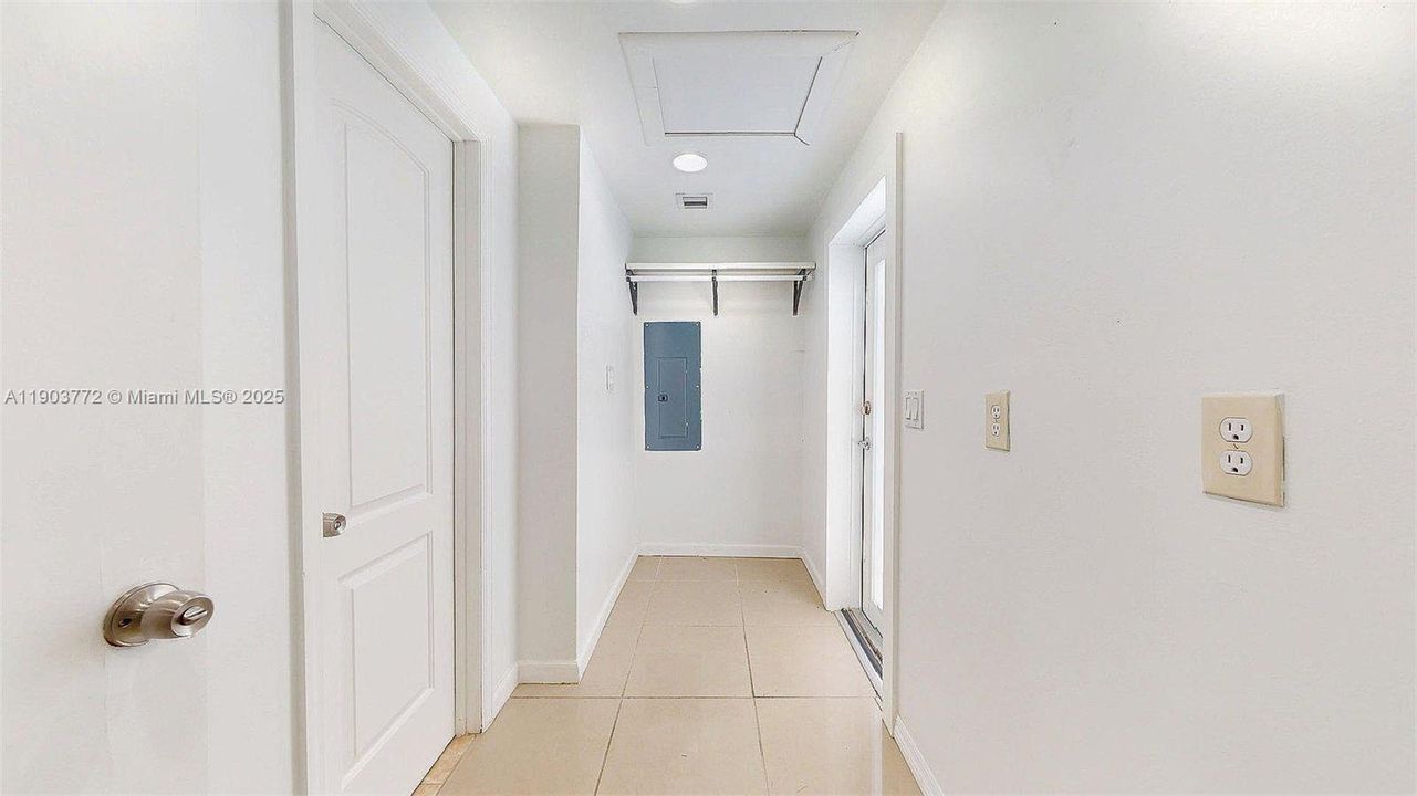 Recently Rented: $3,750 (3 beds, 2 baths, 1272 Square Feet)