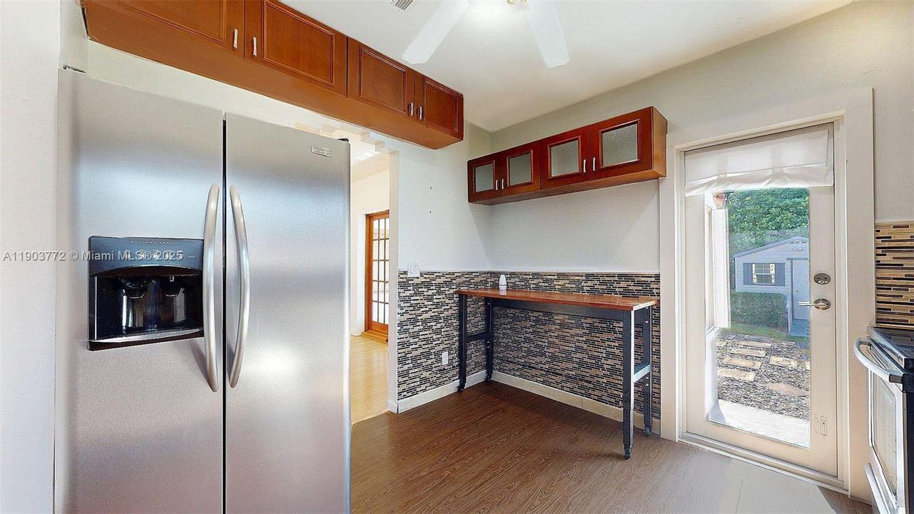 Recently Rented: $3,750 (3 beds, 2 baths, 1272 Square Feet)