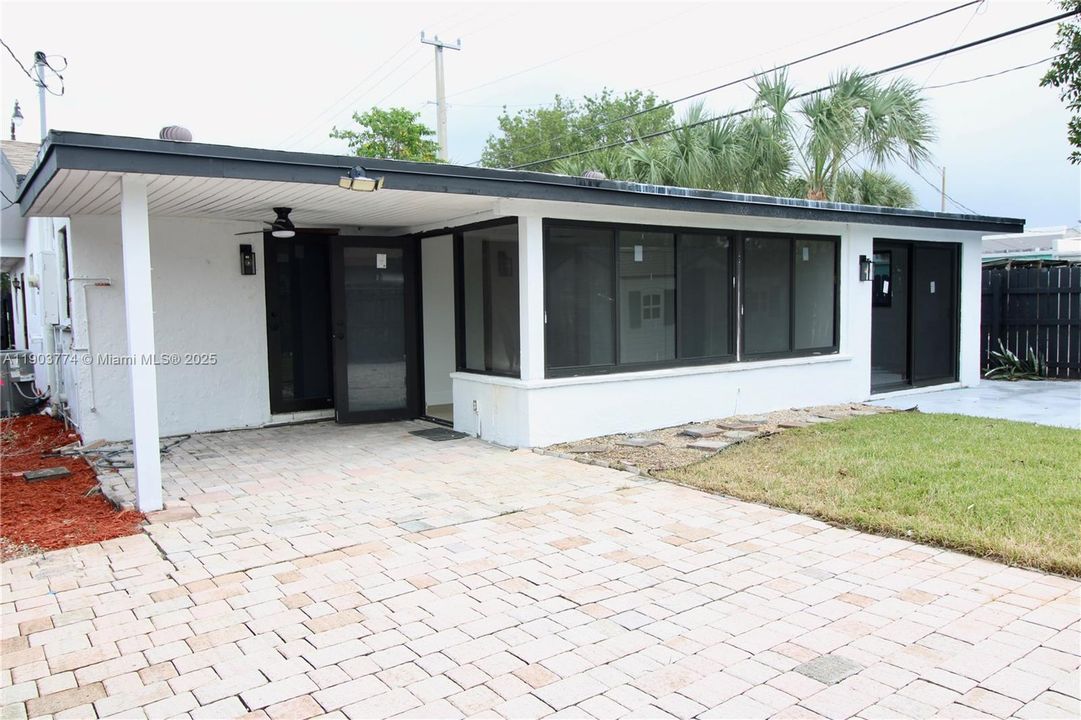 For Sale: $535,000 (4 beds, 2 baths, 1542 Square Feet)