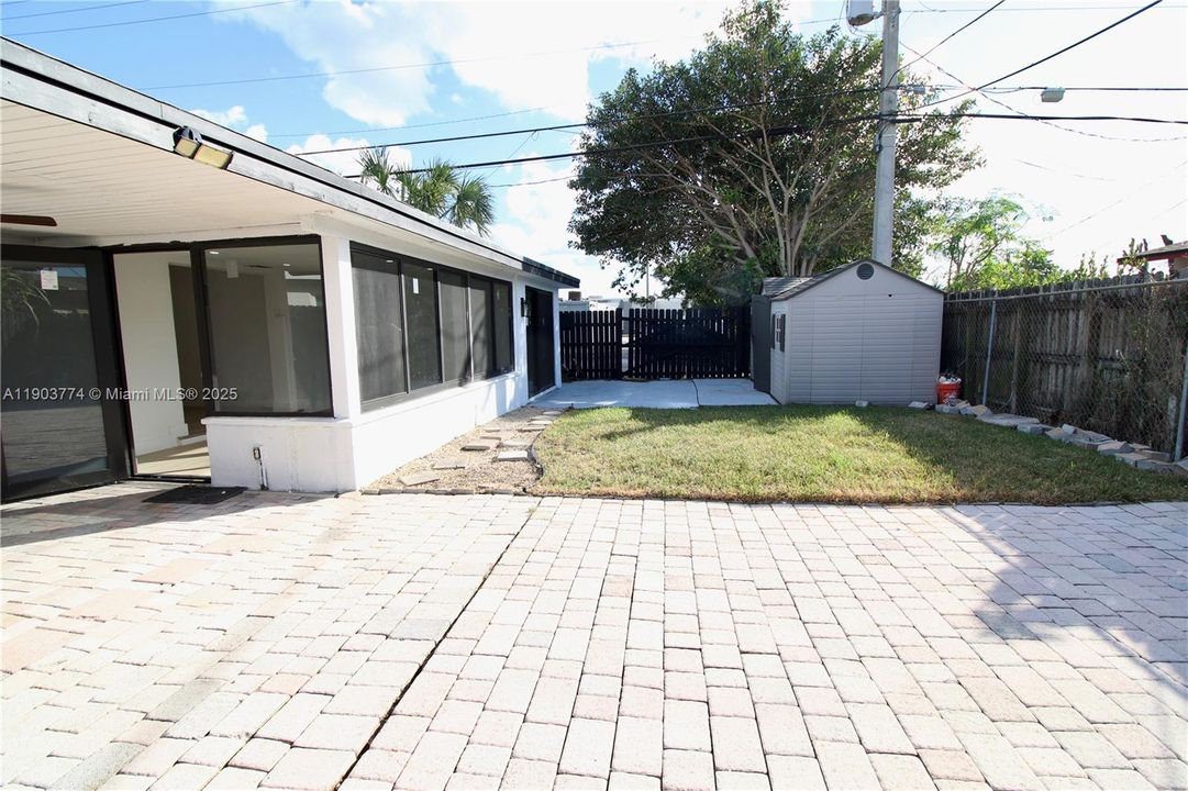 For Sale: $535,000 (4 beds, 2 baths, 1542 Square Feet)