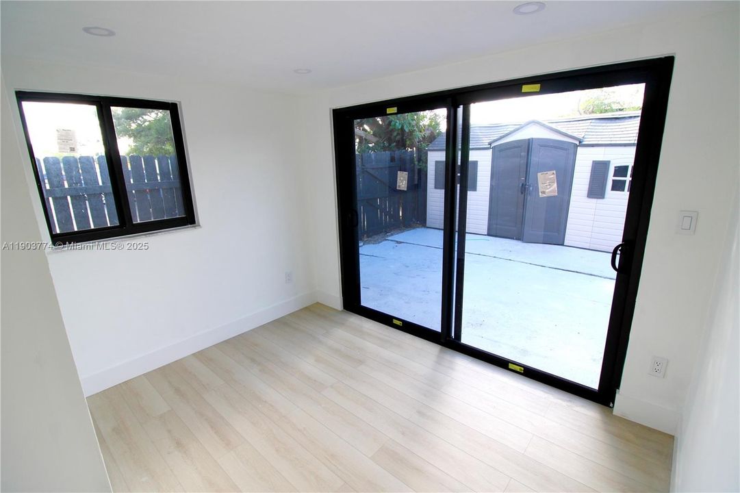 For Sale: $535,000 (4 beds, 2 baths, 1542 Square Feet)