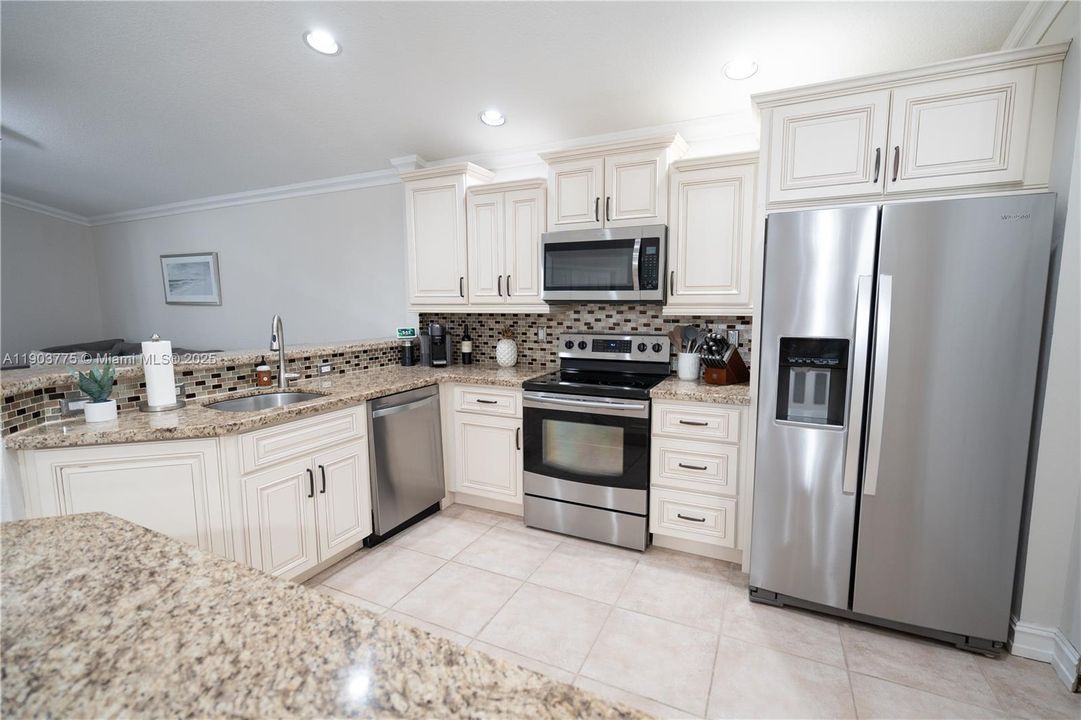 Active With Contract: $630,000 (3 beds, 2 baths, 1554 Square Feet)