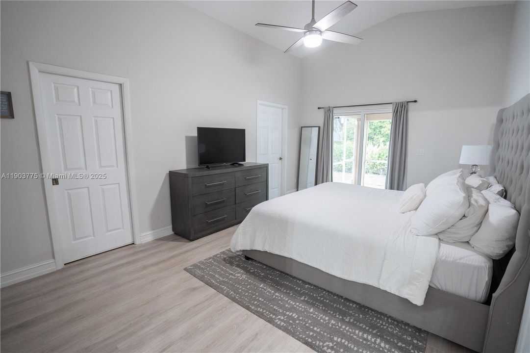 Active With Contract: $630,000 (3 beds, 2 baths, 1554 Square Feet)