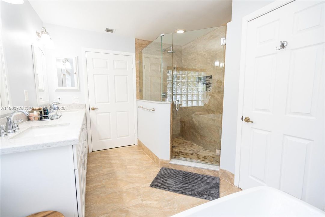 Active With Contract: $630,000 (3 beds, 2 baths, 1554 Square Feet)