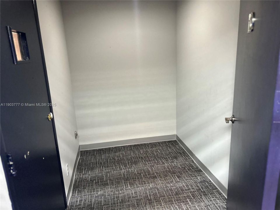 В аренду: $8,625 (0 спален, 0 ванн, 0 Квадратных фут)