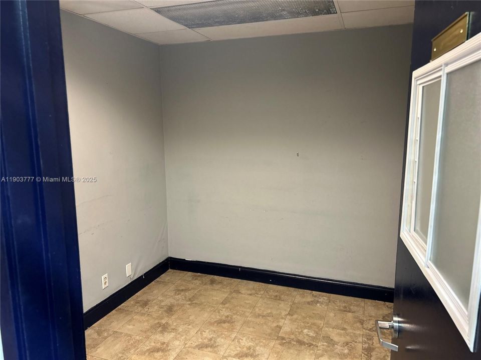 В аренду: $8,625 (0 спален, 0 ванн, 0 Квадратных фут)