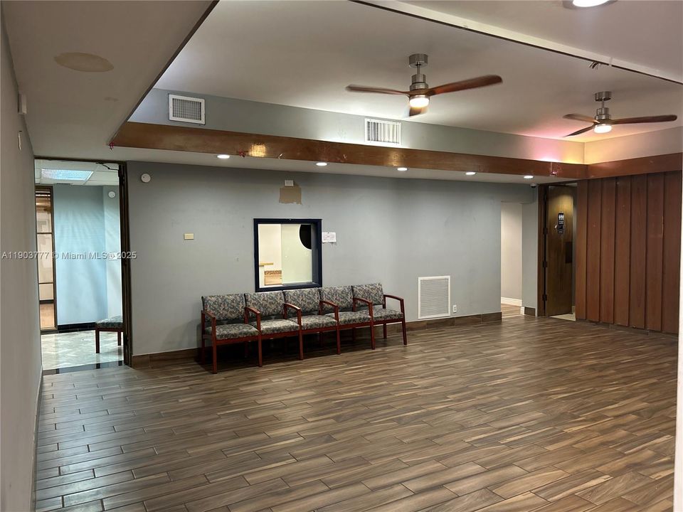 В аренду: $8,625 (0 спален, 0 ванн, 0 Квадратных фут)