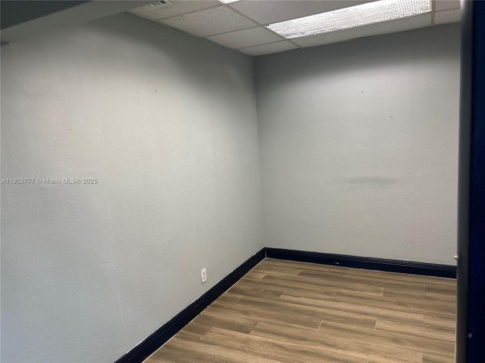 В аренду: $8,625 (0 спален, 0 ванн, 0 Квадратных фут)