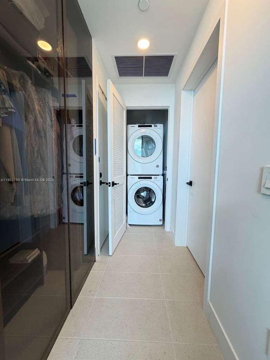 出租: $4,500 (1 贝兹, 1 浴室, 540 平方英尺)