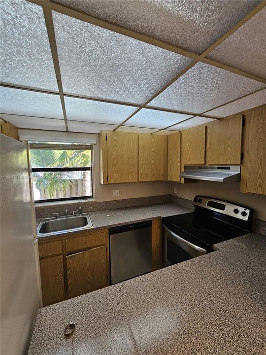 出租: $2,100 (2 贝兹, 2 浴室, 868 平方英尺)