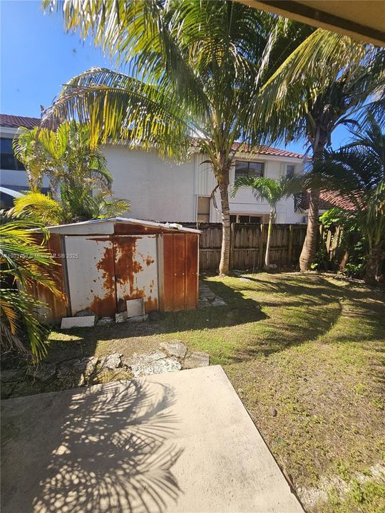 出租: $2,100 (2 贝兹, 2 浴室, 868 平方英尺)