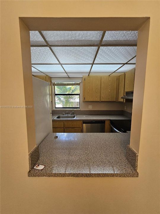 出租: $2,100 (2 贝兹, 2 浴室, 868 平方英尺)