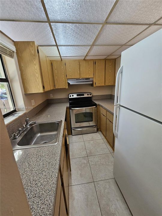 出租: $2,100 (2 贝兹, 2 浴室, 868 平方英尺)